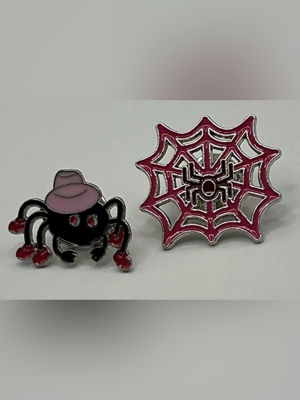 PINK CUTE SPIDER AND WEG PIN SET NWOT